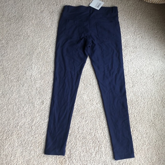 *MAKE OFFER. DONATING JANUARY 1. * NAVY BLUE PONTE LEGGINGS - Picture 3 of 5